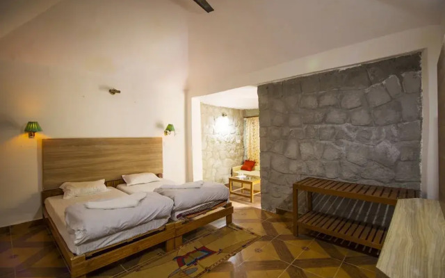 Jungle King Resort