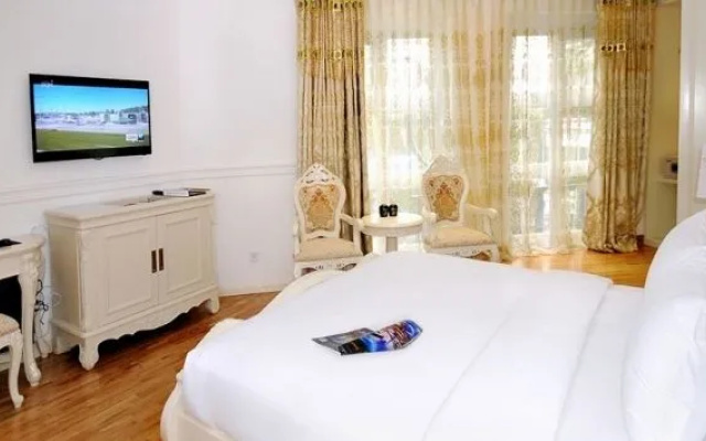 A&Em 280 Le Thanh Ton