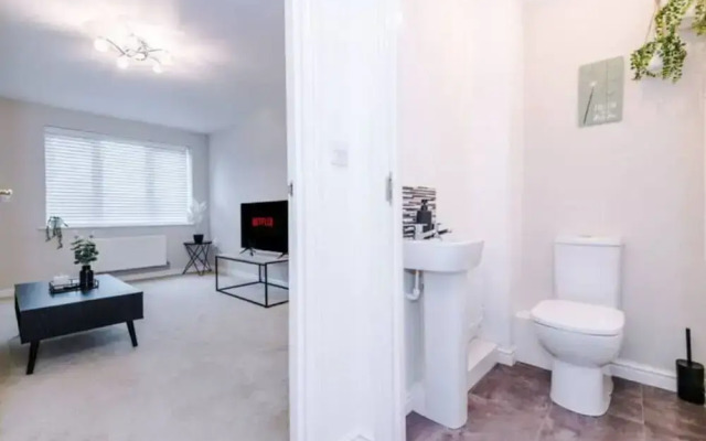 Lovely three bed home Manchester