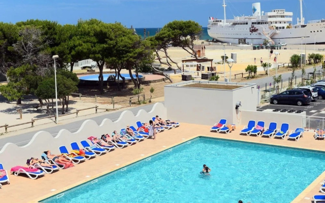 Relaxing Stay Near the Sea