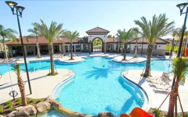 #19 Large Townhouse w/Private Pool - Three Bedroom