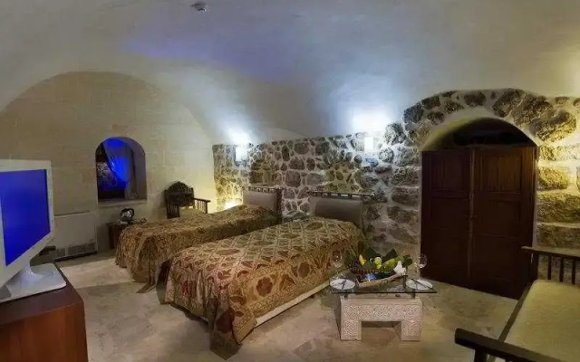 Kasr-i Nehroz Hotel