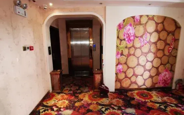 Sheqi Jinyuan Electric Sports Hotel
