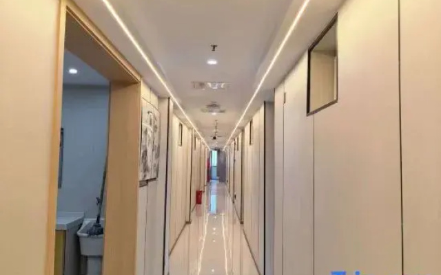 Shanghai Wenxin Inn (Gulang Road Subway Station)