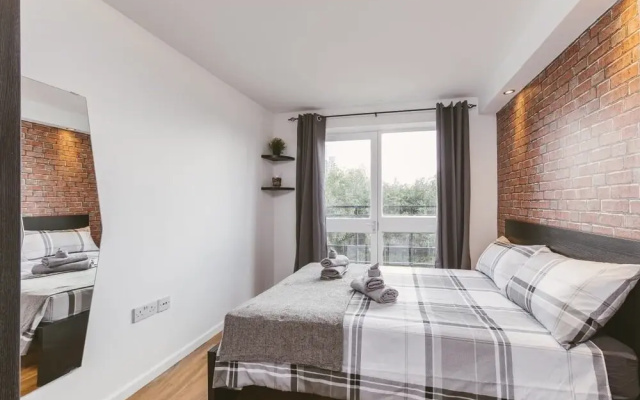 Stratford Apartment