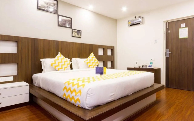 Fabhotel Sholas Residency I