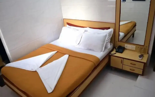 Hotel New Deepak