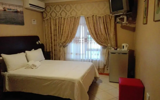 Rainbow Guest House and Tours