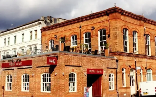Fantastic Birmingham Jewellery Quarter 2 Bed Home