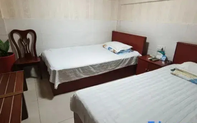 Yunlei Supermarket Hotel