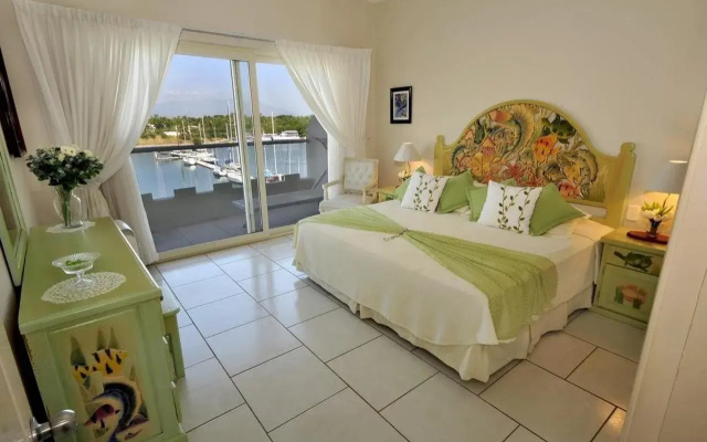 Marina Banderas Suites
