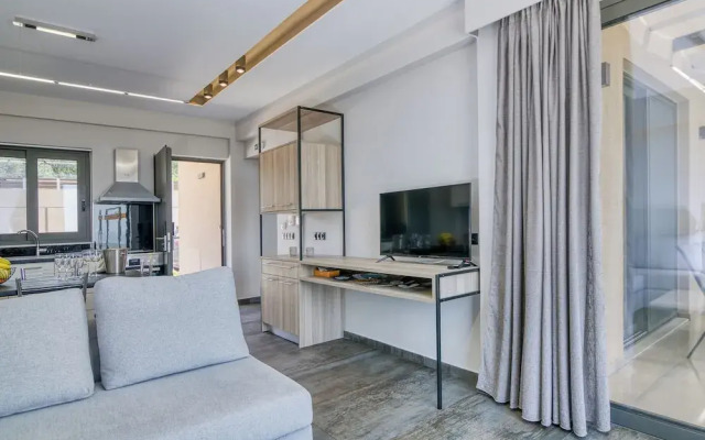 Serenity Suites Sea View 1