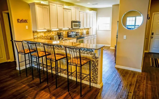 Indian Point Penthouse 3bdr Condo