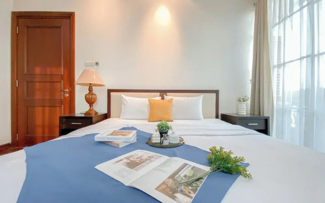 Spacious 2Br With Mall Access At Bellezza Apartment