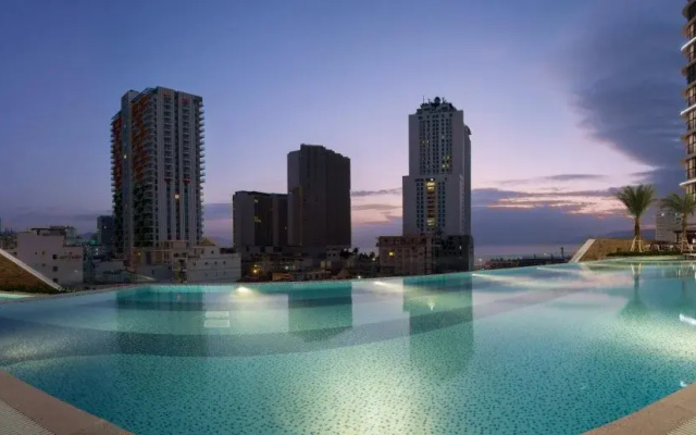 Отель Melia Vinpearl Nha Trang Empire