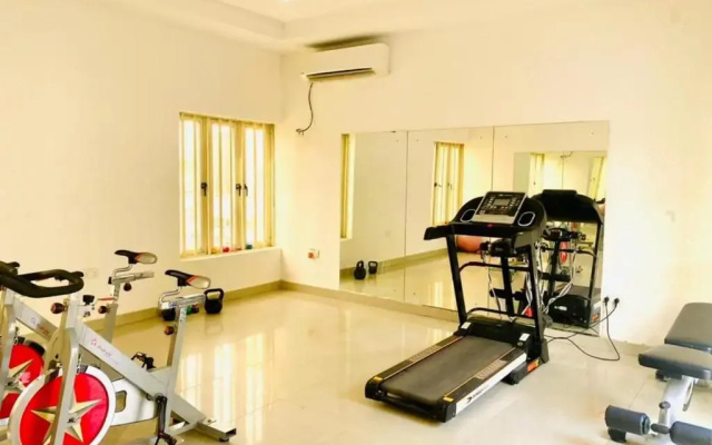 3 bedrooms luxury apartments with pool lekki phase 1