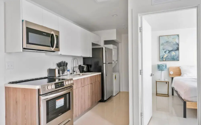 Miami Suite 303