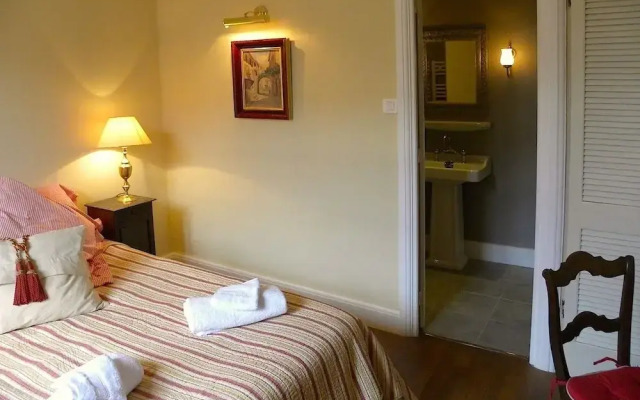 Le Logis Bed and Breakfast