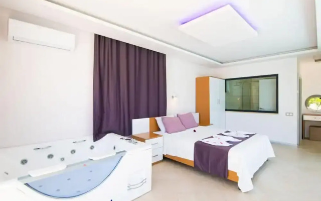 Dreamy Villa With Private Pool and Jacuzzi in Kas