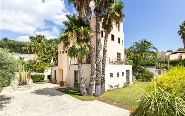 Отель Villa Dafne Сиракуза вид на фасад
