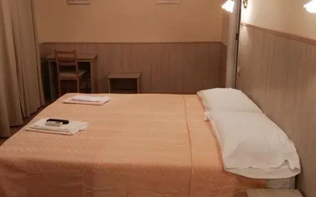 Hotel Megan