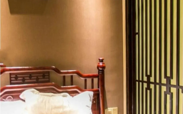 Huiteng Business Hotel