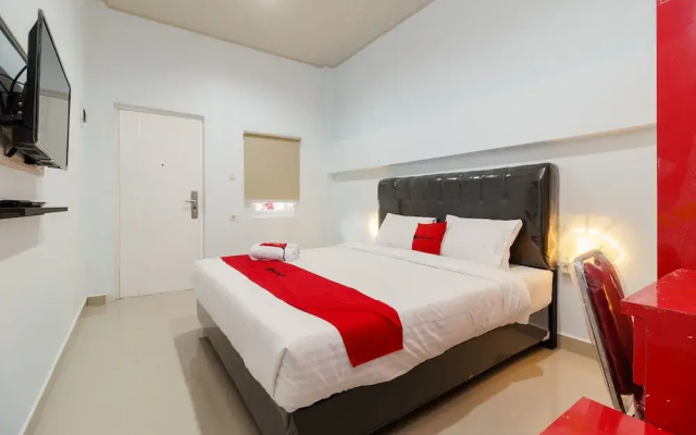 Awan Kost by Reddoorz