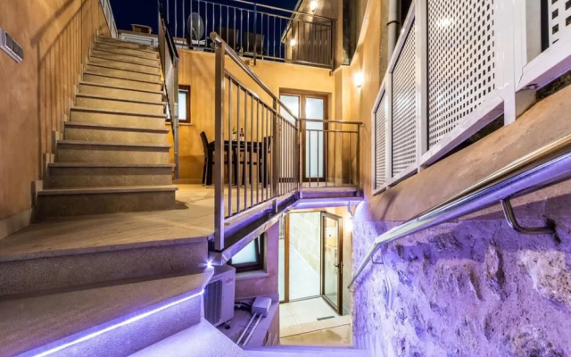 House - 4 Bedrooms with Pool and WiFi - 107923