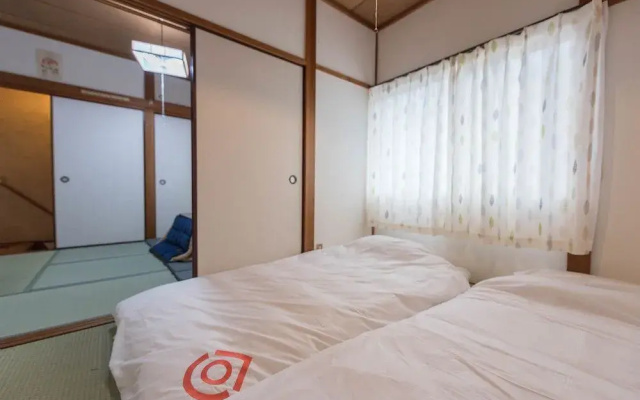 Kiraku House