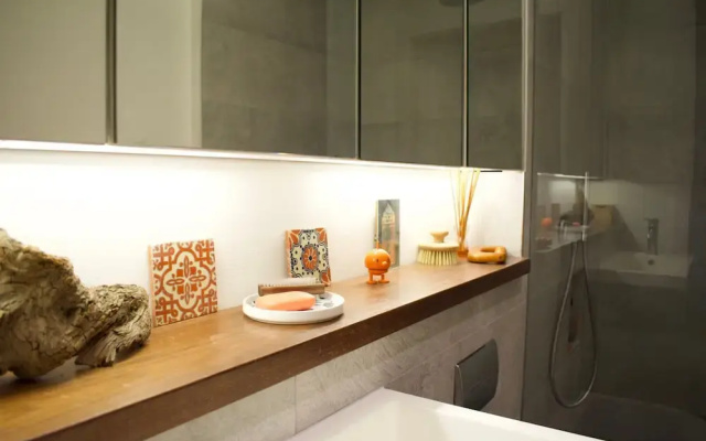 Stylish Georgian Apartment in Leith