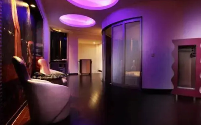 Royal Group Motel Wu Yin Branch