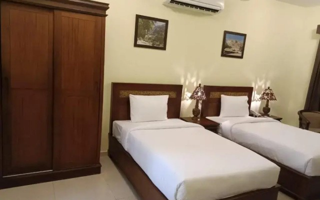 Royal Hotel