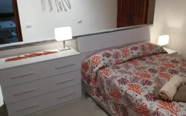 APPARTAMENTO CORALLO with PRIVATE GARDEN