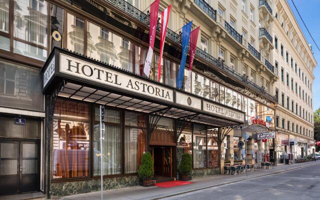 Отель Austria Trend Hotel Astoria Австрия, Вена - - забронировать отель Austria Trend Hotel Astoria, цены и фото номеров вид на фасад