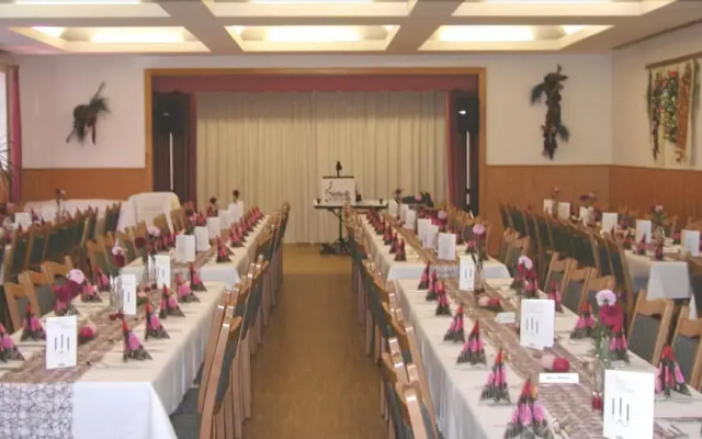 Gasthof und Hotel zum Hirsch
