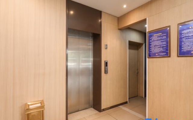 qingmu Hotel (Nanjing Banqiao Zhenxing Road)