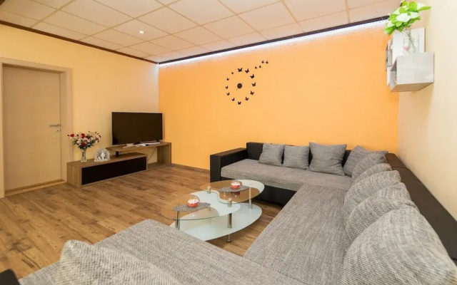 Apartments Lelu