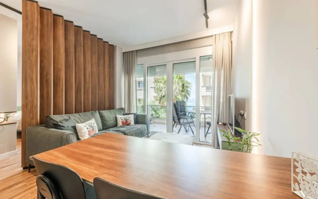 Luxury Seaview Apartment Free Parking