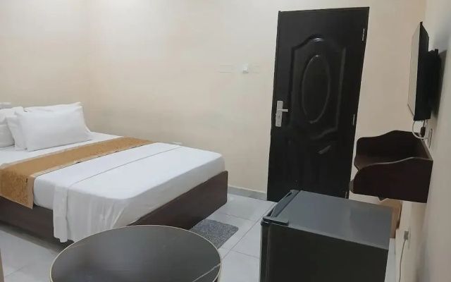 Bluefin Hotel