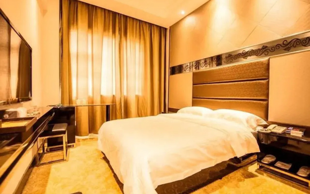 ChonpinesHotel