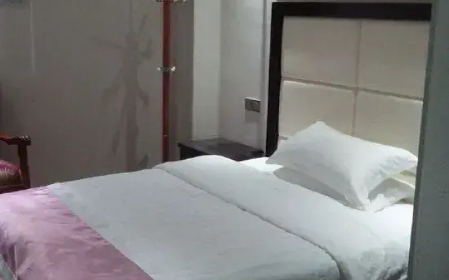 Jishui Business Hotel