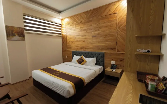 LuckyStar Hotel