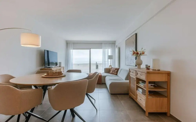 Huswell - Seaview Apartment With Spacious Terrace in Zeebrugge
