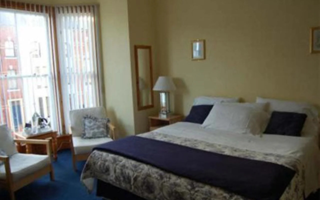 Pinewood Guest House