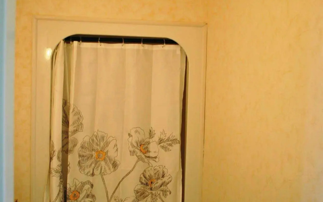 The Hurricane Resort-restaurant & Guest Rooms