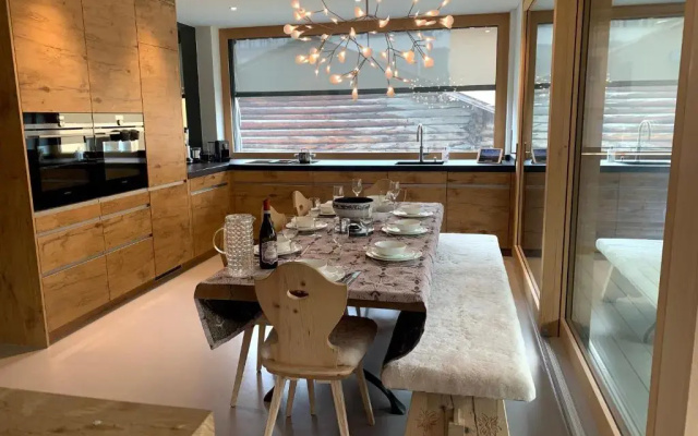 Ultra Luxurious 2-family Apartment on the Slopes in Arosa, CH