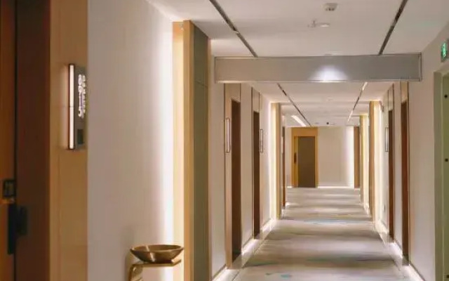 Qujing Qihui Intelligent Hotel (Qiqu Dreams Great World Branch)