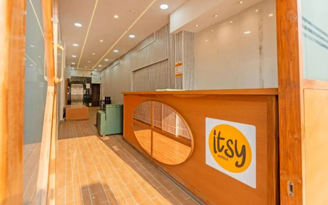 Itsy Hotels Sri Nidhi Executive