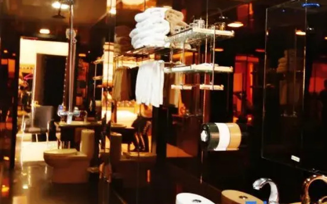 Deli Business Hotel