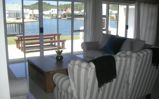 Waterside Living MM1297